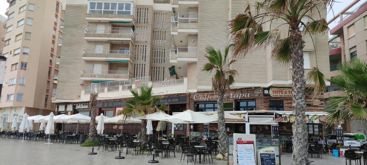 Cozy Studio Apartment Near The Beach Τορεβιέχα Εξωτερικό φωτογραφία
